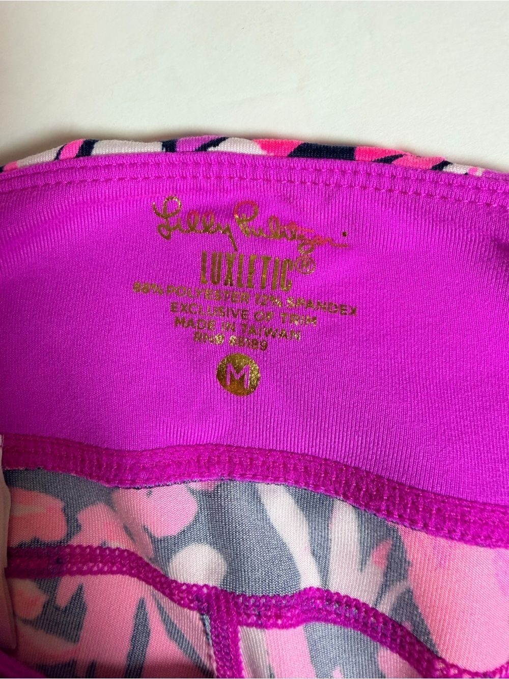 Lilly Pulitzer Luxletic Weekender Cropped Leggings Medium A Jungle In Here Print - Picture 9 of 10